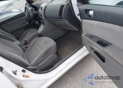 2008 Nissan Sentra 2.0S z USA, uszkodzony, nr VIN 3N1AB61E48L696536